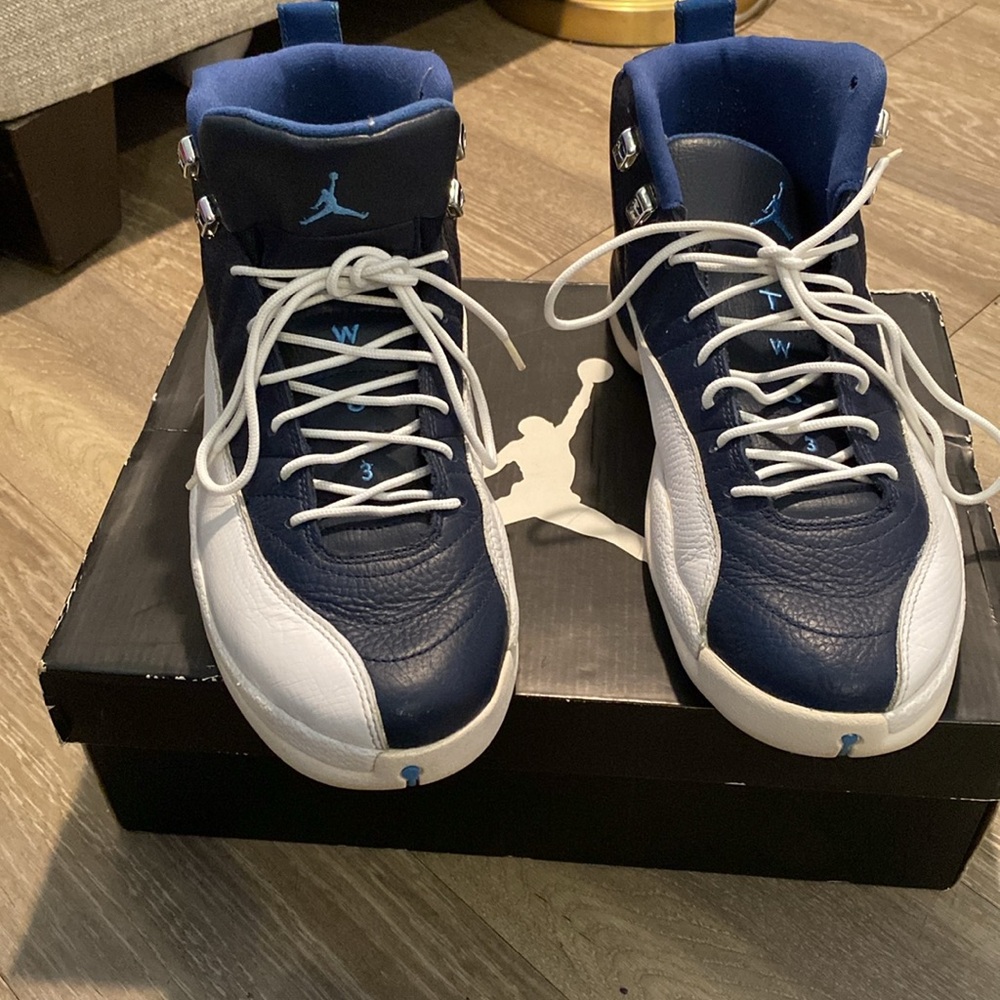 Air Jordan 12 Retro Navy and White Sneakers Men’s Sz 11 #130690-410 With Box
